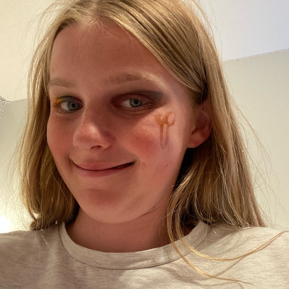 Meet your Posher, Lexie